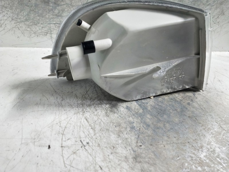 Recambio de piloto delantero izquierdo para volvo v40 familiar referencia OEM IAM   