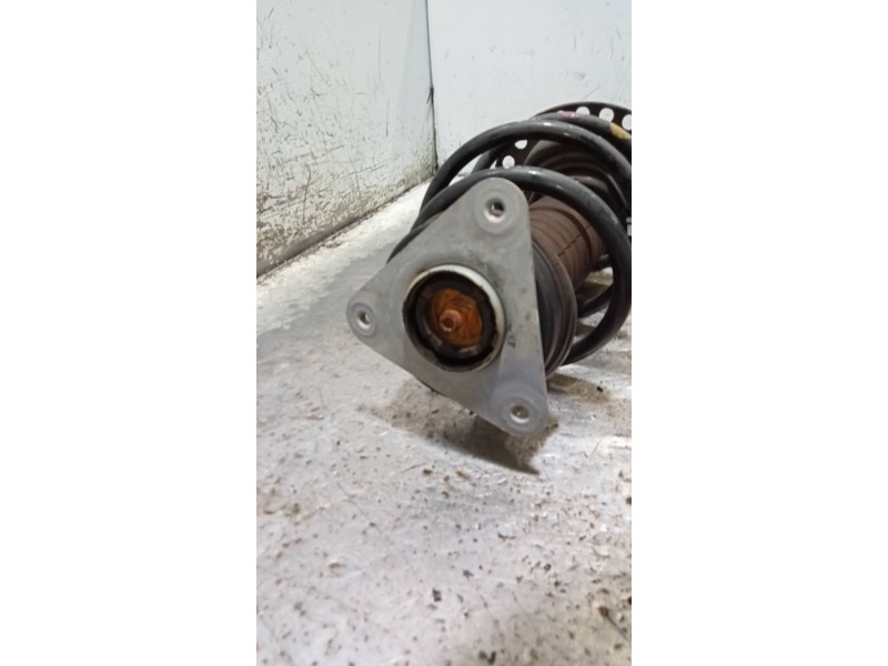 Recambio de amortiguador delantero izquierdo para renault captur 1.2 tce energy referencia OEM IAM 543020638R  