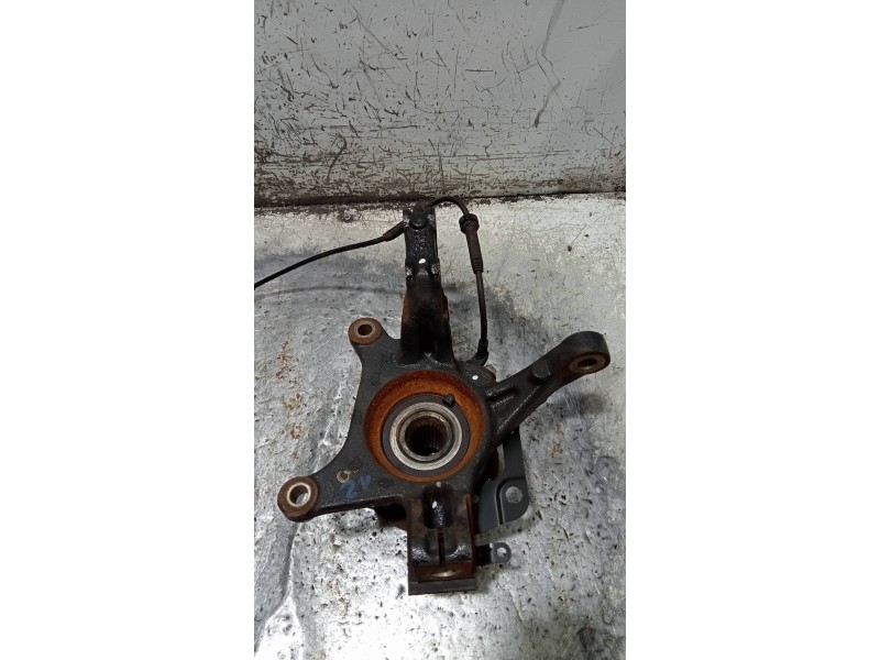 Recambio de mangueta delantera derecha para renault captur 1.2 tce energy referencia OEM IAM   