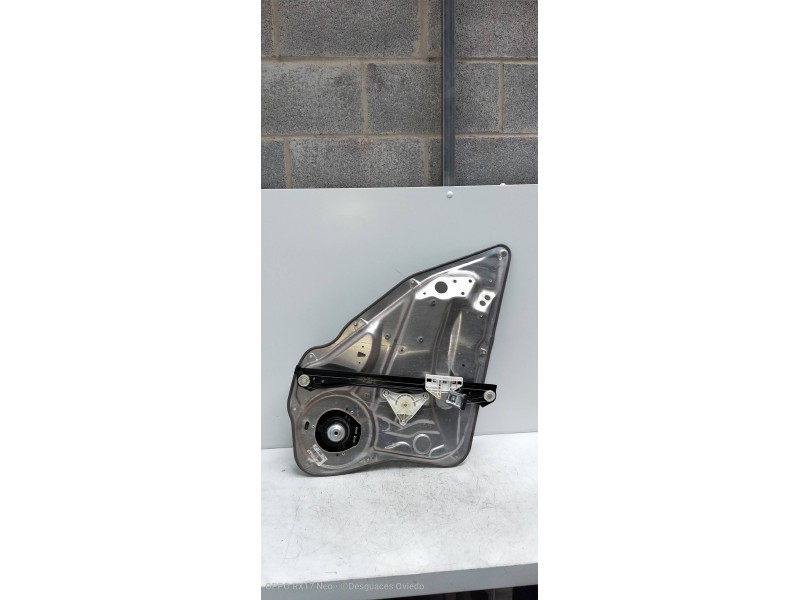 Recambio de elevalunas trasero derecho para mercedes clase glk (w204) glk glk 220 cdi be (204.902) referencia OEM IAM   