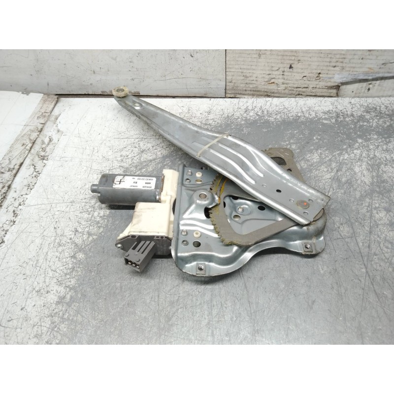 Recambio de elevalunas trasero derecho para toyota avensis wagon (t25) 2.2 d-4d clean power executive referencia OEM IAM 6983005