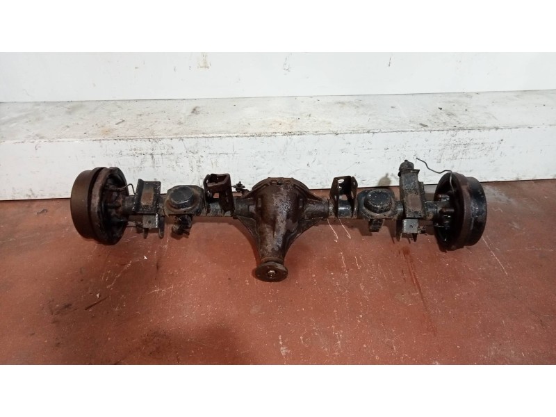 Recambio de puente trasero para ford maverick (nl) gl referencia OEM IAM   TAMBOR / ABS