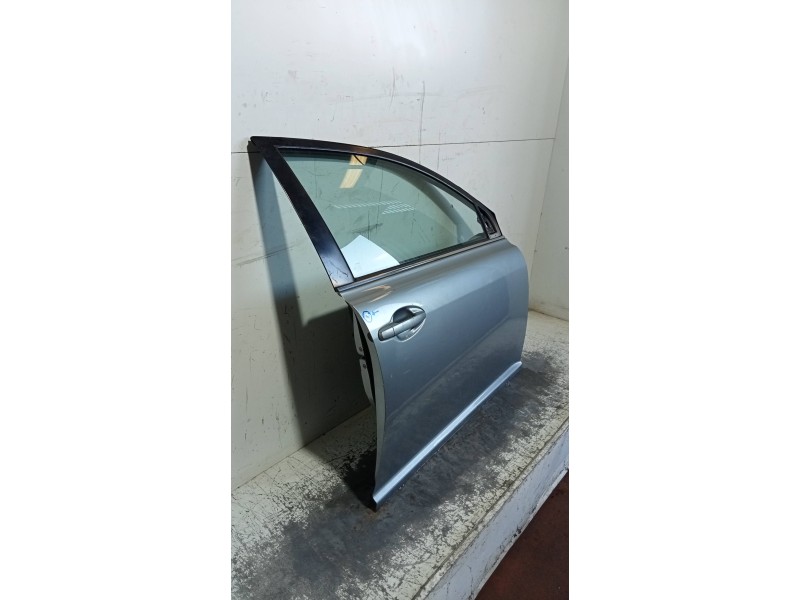 Recambio de puerta delantera derecha para toyota avensis wagon (t25) 2.2 d-4d clean power executive referencia OEM IAM   5P SW