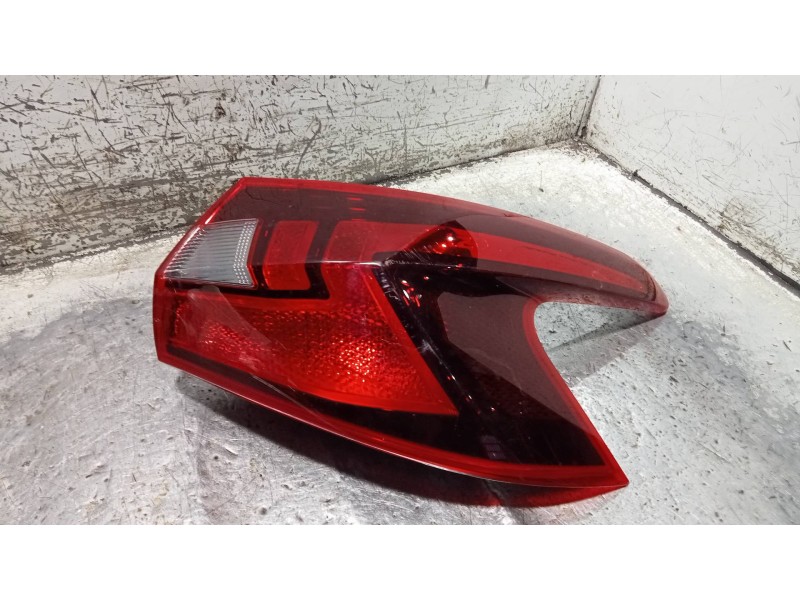 Recambio de piloto trasero derecho para hyundai i20 klass referencia OEM IAM 92402Q0000  