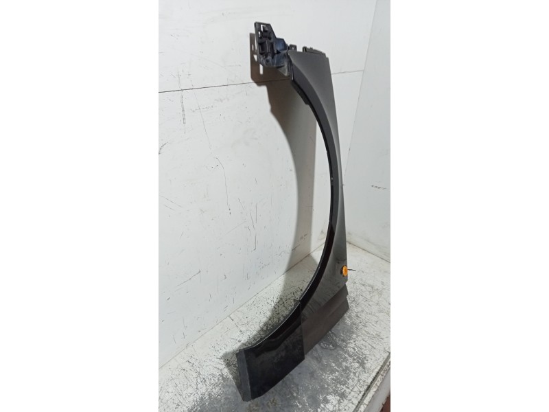 Recambio de aleta delantera izquierda para land rover range rover (lm) td6 se referencia OEM IAM   