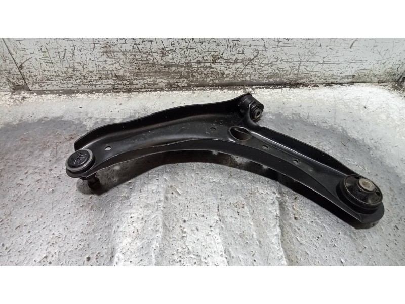 Recambio de brazo suspension inferior delantero derecho para hyundai i20 klass referencia OEM IAM   