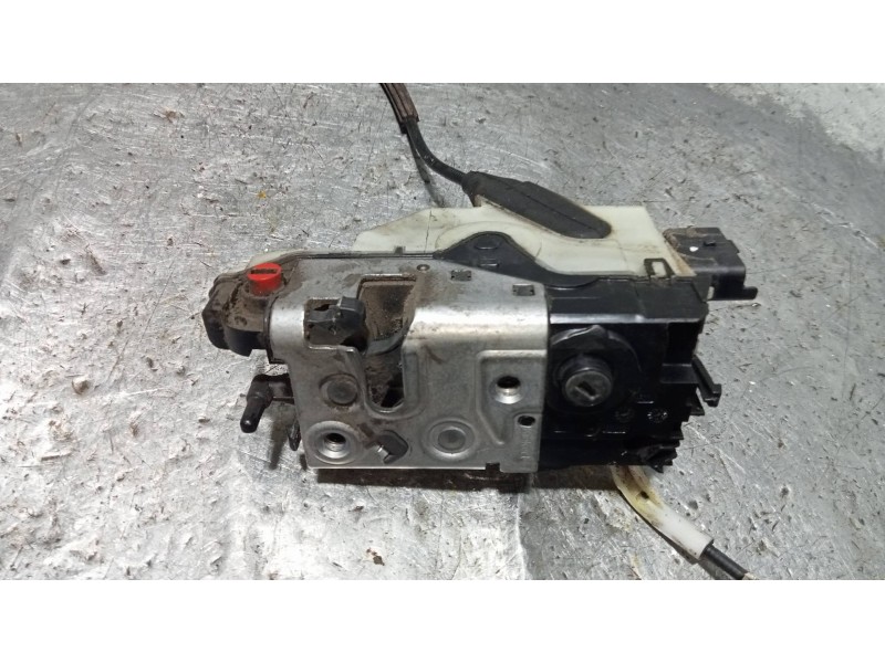 Recambio de motor cierre centralizado trasero izquierdo para peugeot 208 allure referencia OEM IAM 9812501280  
