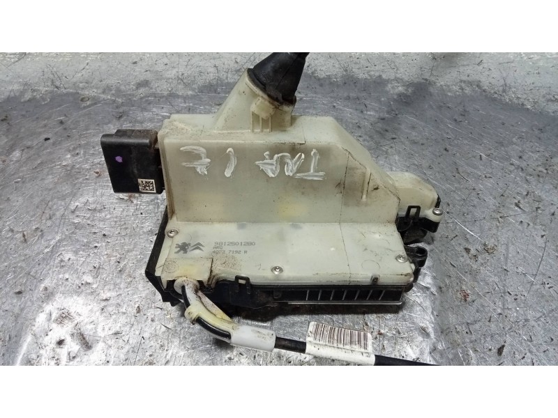 Recambio de motor cierre centralizado trasero izquierdo para peugeot 208 allure referencia OEM IAM 9812501280  