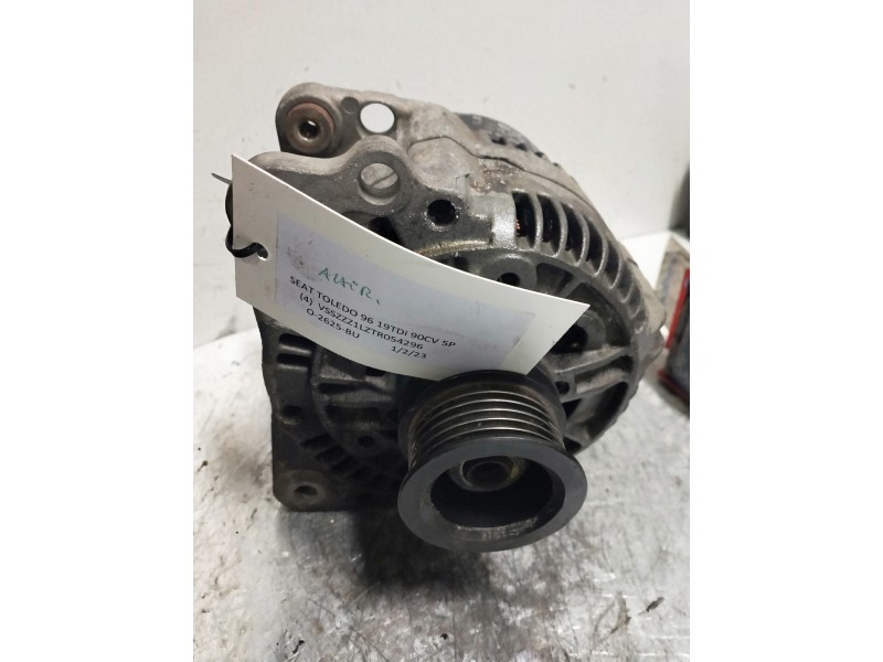 Recambio de alternador para seat toledo (1l) master referencia OEM IAM 0123320007  