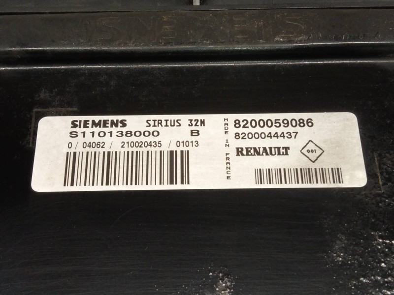 Recambio de centralita motor uce para renault megane i fase 2 berlina (ba0) 1.4 16v expression referencia OEM IAM S110138000B 82