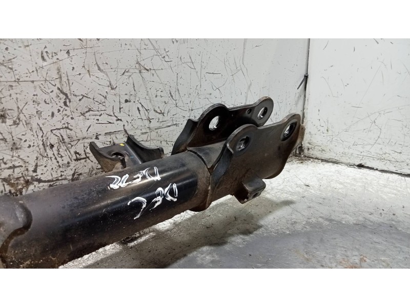 Recambio de amortiguador delantero derecho para kia sportage concept 2wd referencia OEM IAM   