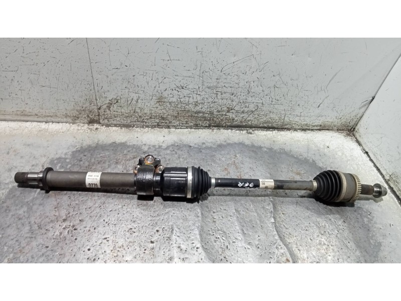 Recambio de transmision delantera derecha para kia sportage concept 2wd referencia OEM IAM 49560D7700  