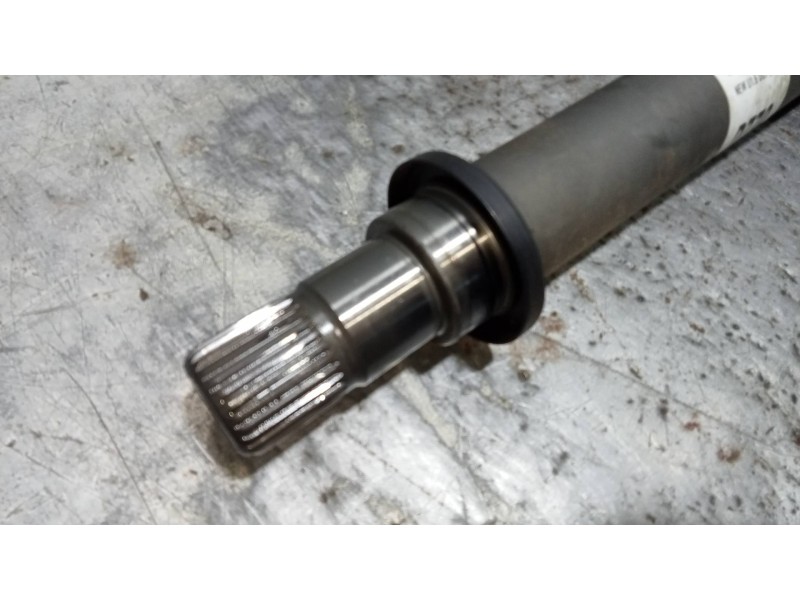 Recambio de transmision delantera derecha para kia sportage concept 2wd referencia OEM IAM 49560D7700  