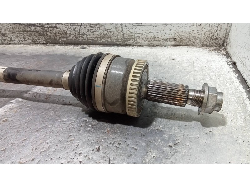 Recambio de transmision delantera derecha para kia sportage concept 2wd referencia OEM IAM 49560D7700  