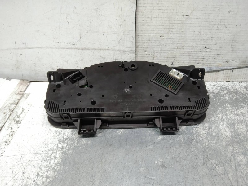 Recambio de cuadro instrumentos para mercedes sprinter 02.00  caja cerrada 213 cdi (901.6/902.661-662) referencia OEM IAM A00144