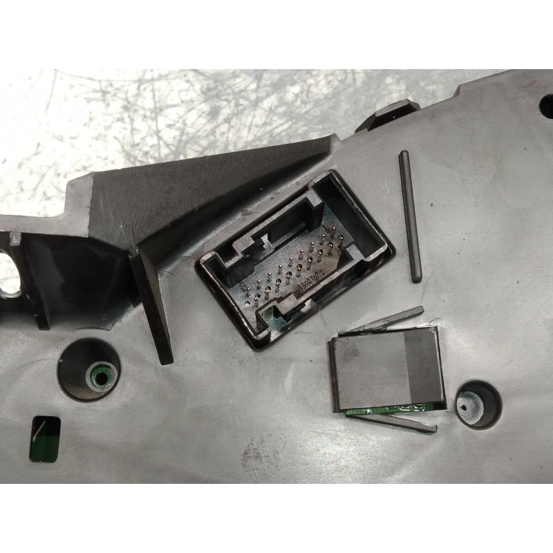 Recambio de cuadro instrumentos para mercedes sprinter 02.00  caja cerrada 213 cdi (901.6/902.661-662) referencia OEM IAM A00144