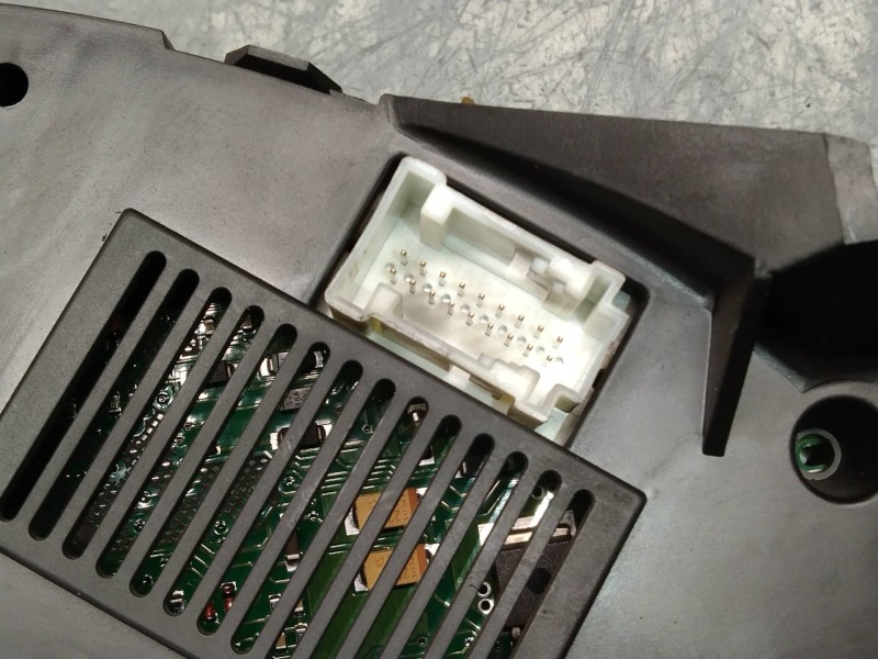 Recambio de cuadro instrumentos para mercedes sprinter 02.00  caja cerrada 213 cdi (901.6/902.661-662) referencia OEM IAM A00144