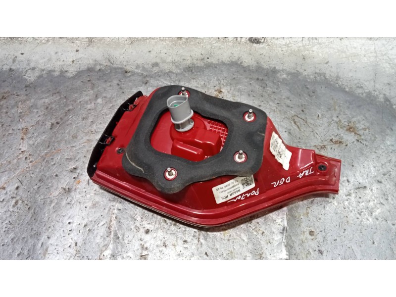 Recambio de piloto trasero derecho interior para kia sportage concept 2wd referencia OEM IAM 92406F1600  