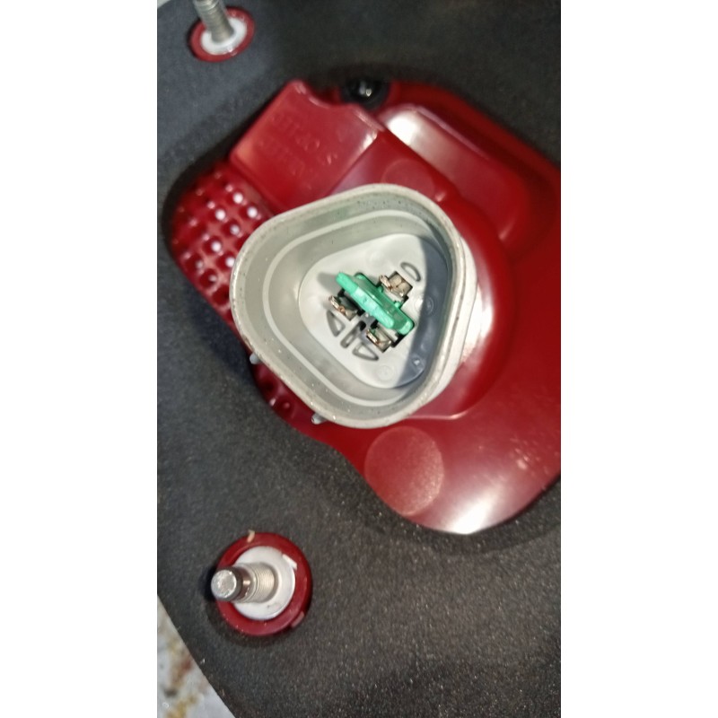 Recambio de piloto trasero derecho interior para kia sportage concept 2wd referencia OEM IAM 92406F1600  