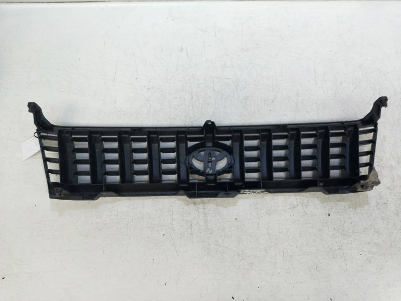 Recambio de rejilla delantera para toyota land cruiser (j9) referencia OEM IAM   