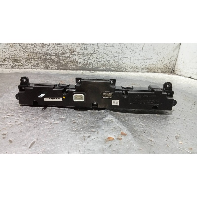 Recambio de mando multifuncion para kia sportage concept 2wd referencia OEM IAM D996569210  