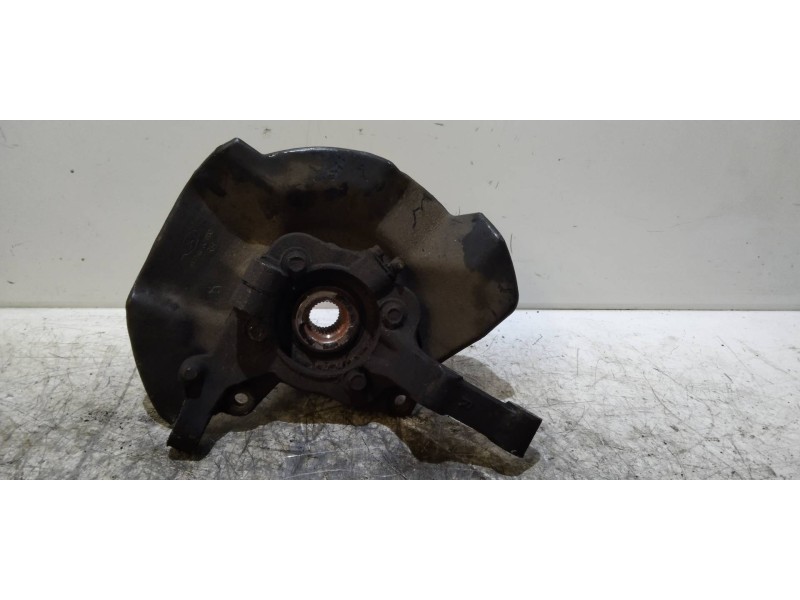 Recambio de mangueta delantera derecha para hyundai sonata (nf) 2.0 crdi comfort i referencia OEM IAM 517563J700  