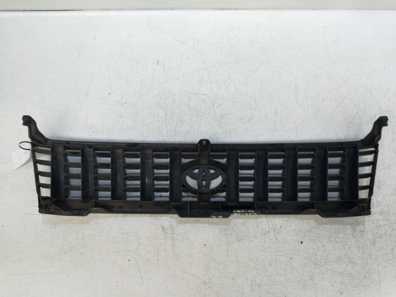 Recambio de rejilla delantera para toyota land cruiser (j9) referencia OEM IAM   