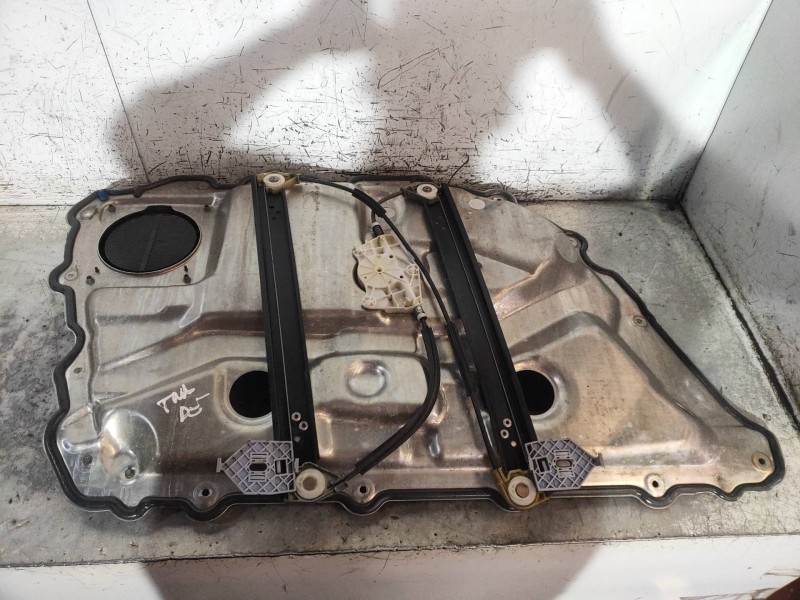 Recambio de elevalunas trasero derecho para audi a8 (4e2) 4.2 quattro referencia OEM IAM 4E0910802A 982738104 4E0910802A 4E48388