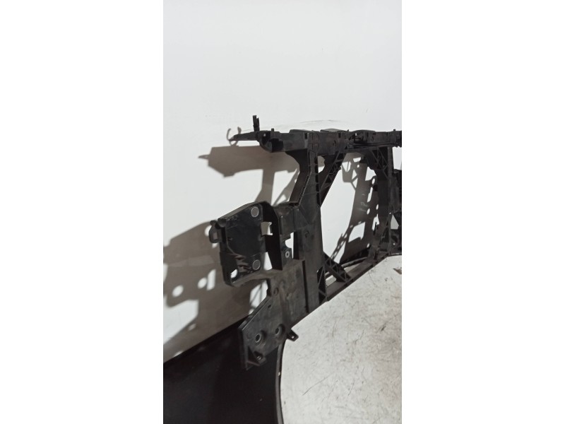 Recambio de panel frontal para renault megane iii berlina 5 p dynamique referencia OEM IAM   