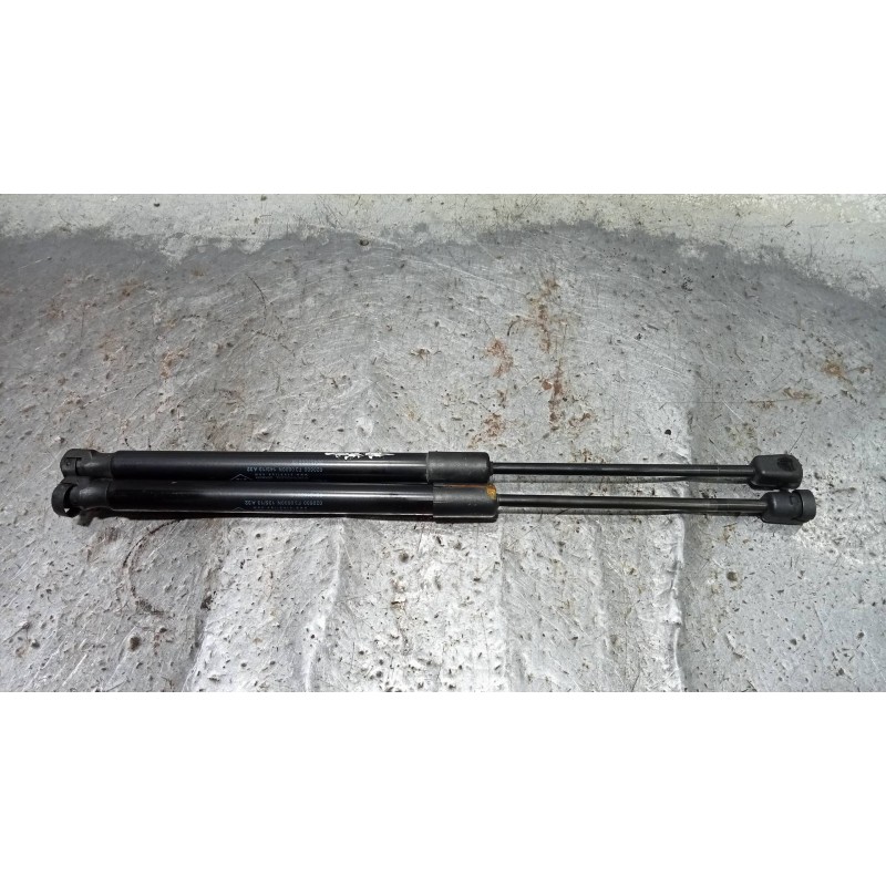 Recambio de amortiguadores maletero / porton para renault megane iii berlina 5 p dynamique referencia OEM IAM 904510001R  