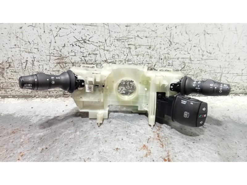 Recambio de mando luces para renault megane iii berlina 5 p dynamique referencia OEM IAM 255670019R  
