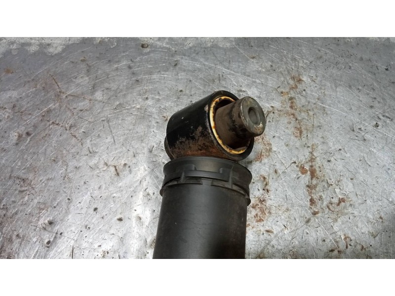 Recambio de amortiguador trasero derecho para renault megane iii berlina 5 p dynamique referencia OEM IAM 562107002R 03081000151