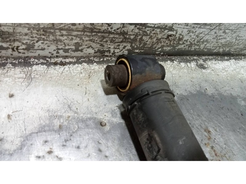 Recambio de amortiguador trasero izquierdo para renault megane iii berlina 5 p dynamique referencia OEM IAM 562107002R  