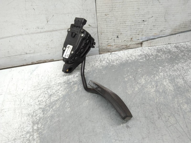 Recambio de potenciometro pedal para opel omega b design edition berlina referencia OEM IAM 6PV00824900 9226943 