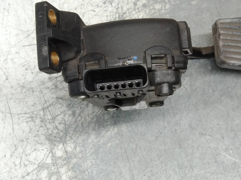 Recambio de potenciometro pedal para opel omega b design edition berlina referencia OEM IAM 6PV00824900 9226943 