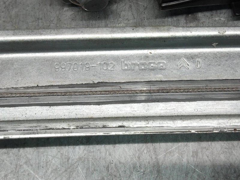 Recambio de elevalunas delantero derecho para citroen c4 berlina cool referencia OEM IAM 9681574880 997019102 5P