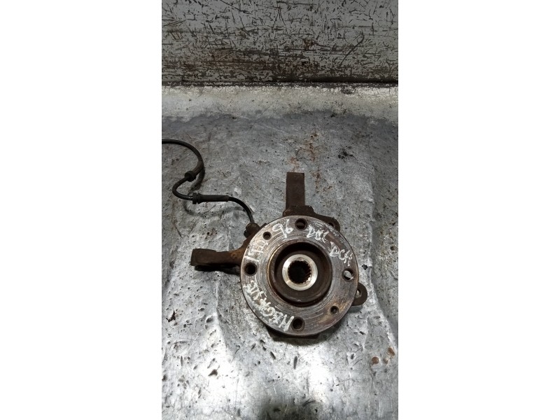 Recambio de mangueta delantera derecha para renault megane i classic (la0) 1.9 d rn referencia OEM IAM   