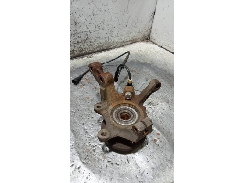 Recambio de mangueta delantera derecha para renault megane i classic (la0) 1.9 d rn referencia OEM IAM   