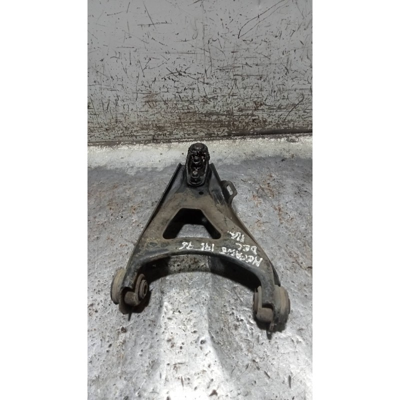 Recambio de brazo suspension inferior delantero izquierdo para renault megane i classic (la0) 1.9 d rn referencia OEM IAM   
