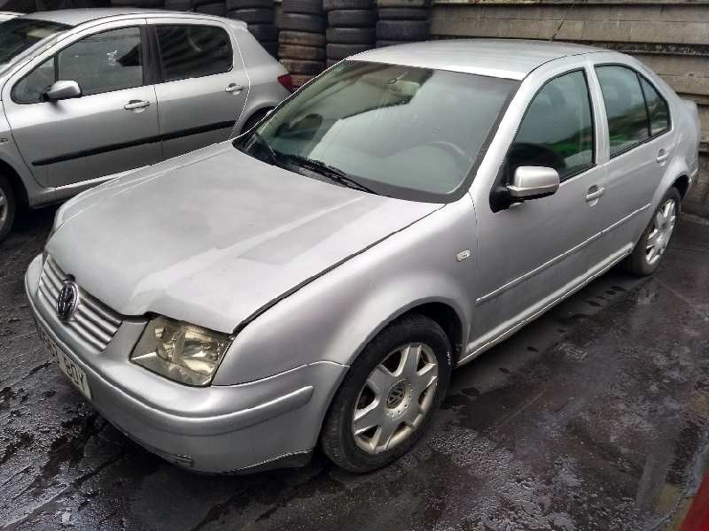 volkswagen bora berlina (1j2) del año 2001