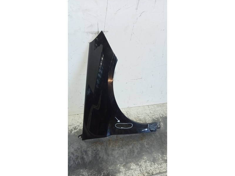 Recambio de aleta delantera derecha para mercedes clase b (w245) 200 cdi (245.208) referencia OEM IAM   