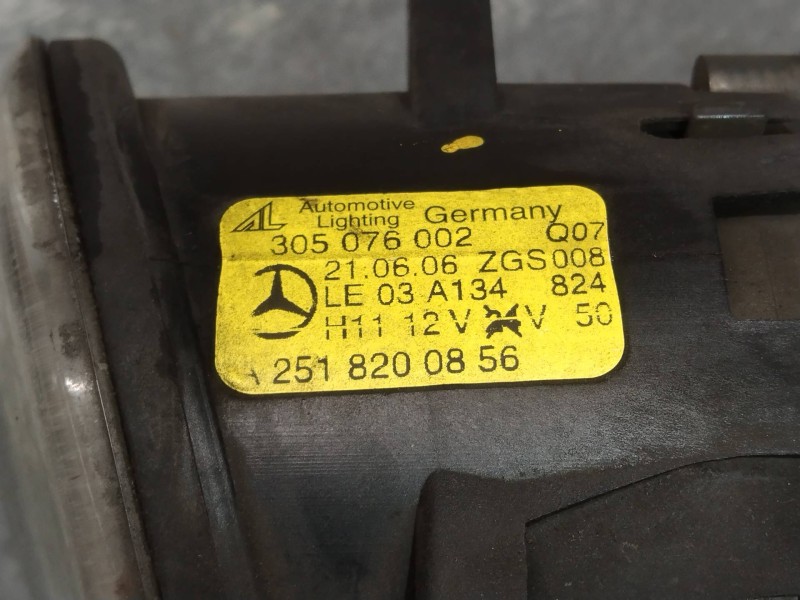 Recambio de faro antiniebla derecho para mercedes clase b (w245) 200 cdi (245.208) referencia OEM IAM A2518200856  