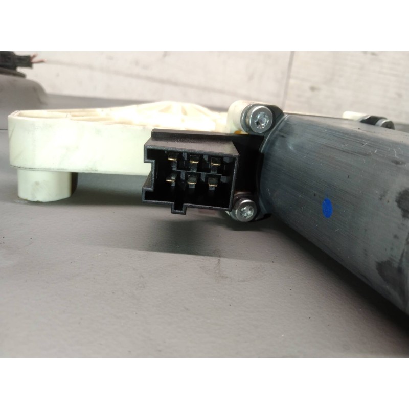 Recambio de elevalunas trasero derecho para mercedes clase b (w245) 200 cdi (245.208) referencia OEM IAM A1697301679  5P