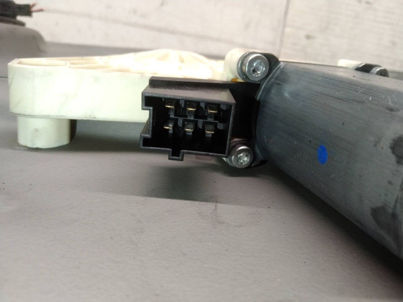 Recambio de elevalunas trasero derecho para mercedes clase b (w245) 200 cdi (245.208) referencia OEM IAM A1697301679  5P