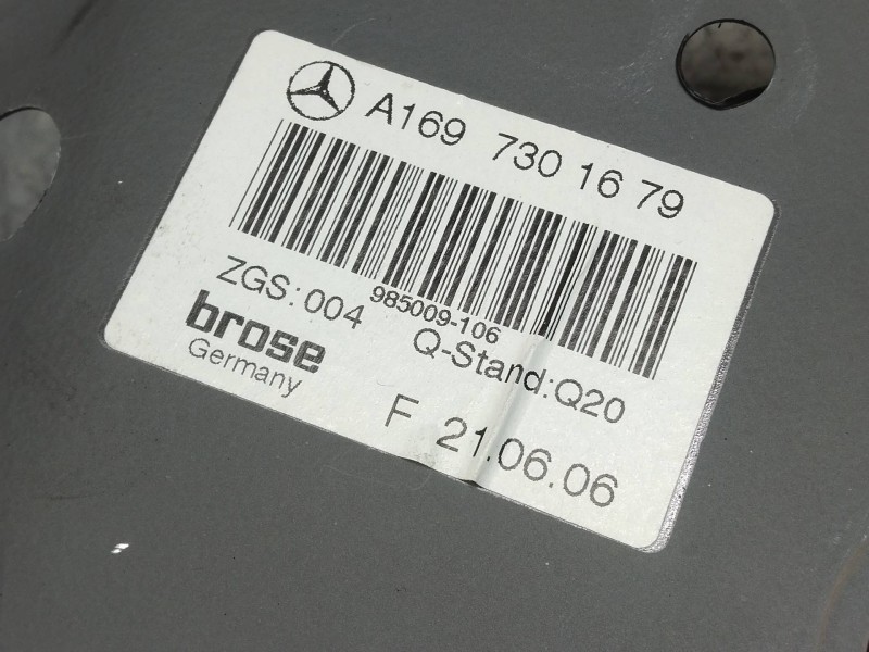 Recambio de elevalunas trasero derecho para mercedes clase b (w245) 200 cdi (245.208) referencia OEM IAM A1697301679  5P