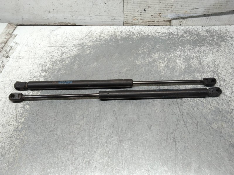 Recambio de amortiguadores maletero / porton para opel omega b design edition berlina referencia OEM IAM 90379054  370N
