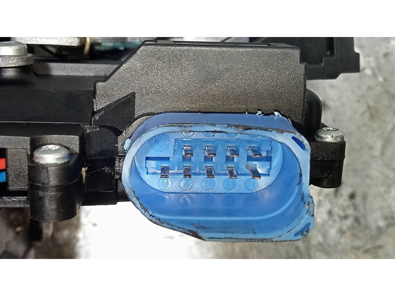 Recambio de motor cierre centralizado delantero izquierdo para skoda octavia combi (1z5) scout 4x4 referencia OEM IAM 3D1837015A