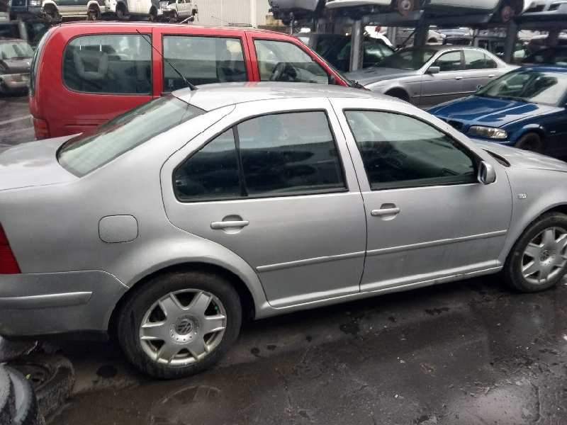volkswagen bora berlina (1j2) del año 2001