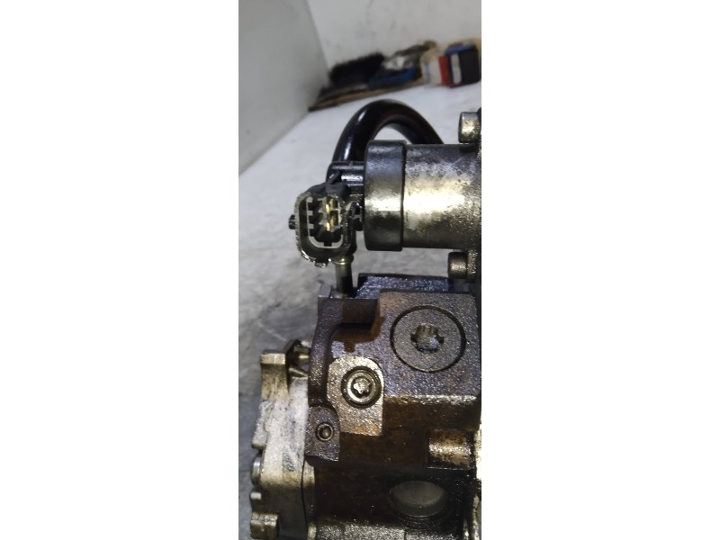 Recambio de bomba inyeccion para opel vivaro furgón/combi (07.2006 =>) 2.0 16v cdti referencia OEM IAM 0445010099 8200803375A BO