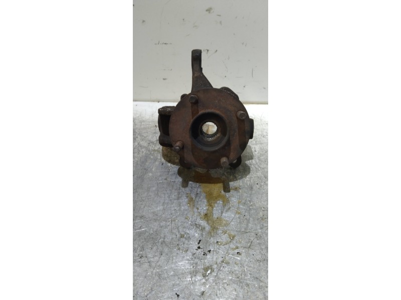 Recambio de mangueta delantera izquierda para ford fiesta berlina básico referencia OEM IAM 96FB3K171BD  